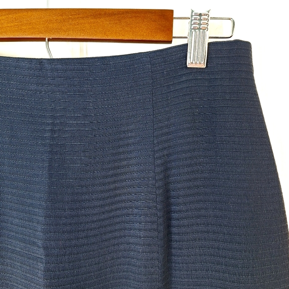 Worth 100% Silk Navy Blue Ribbed Midi Pencil Skirt Sz 10 - Picture 3 of 11